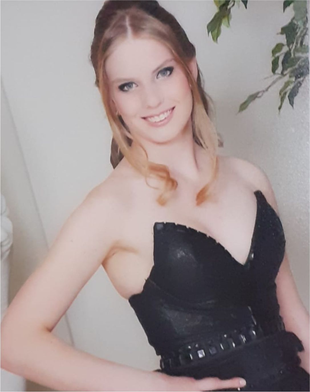 Retrato de formanda em traje de festa