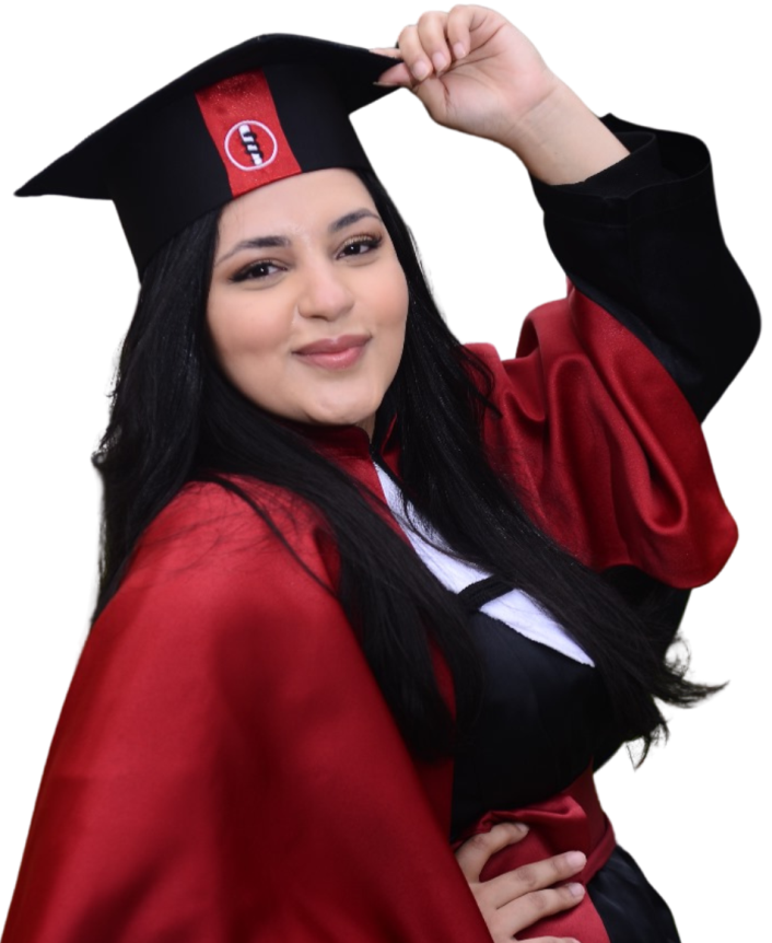 Formanda com beca vermelha na seção de depoimentos